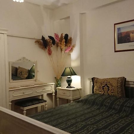 One Bedroom Apartment French Embassy بوخارست المظهر الخارجي الصورة